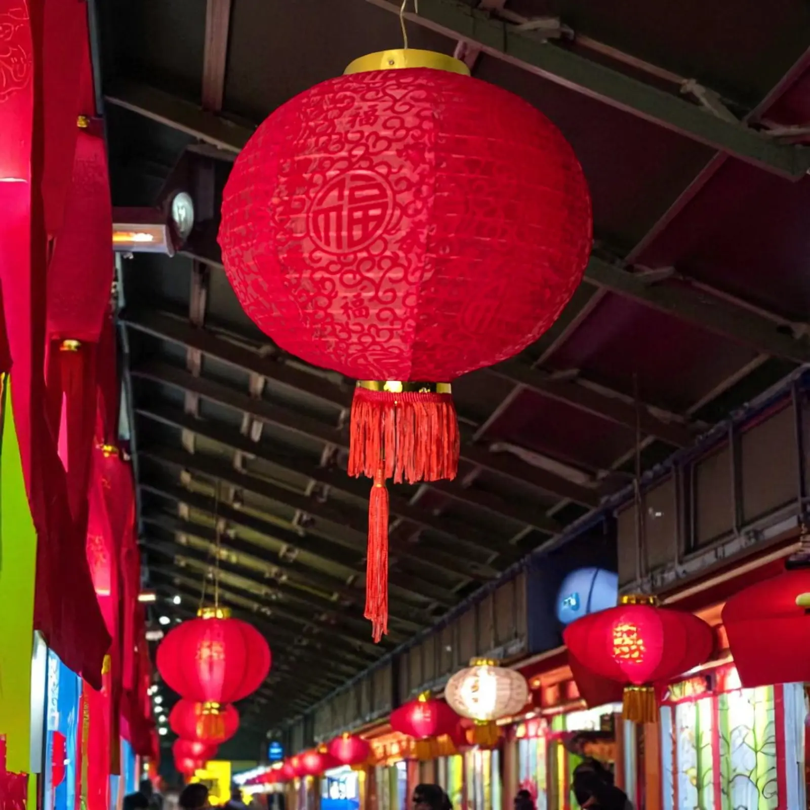 Chinese silk lantern with a symbol of good luck, red (d-35cm)