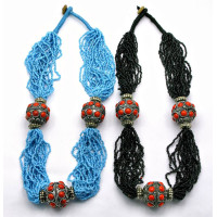 Намисто з бісеру з металевими вставками