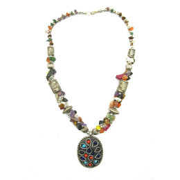 Necklace with pendant (stones + metal)