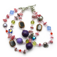 Браслет с камнями.