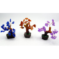 Дерево с камнями