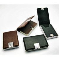 Визитница с магнитным замком кожаная (10х6,5 см)(S)
