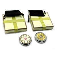 Зеркальце косметическое "Орнамент с камнями" (в коробке + чехольчик)