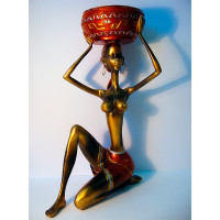 Дівчина з чашею (30.5CM)