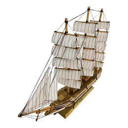 Sailboat model (43x49x8 cm)