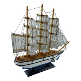 Модель вітрильника на підставці (33) (32,5 х33, 5х7 см) 