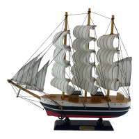 Модель вітрильника на підставці (32х31х7 см)