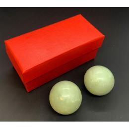 Jade massage balls in case (d-4 cm)