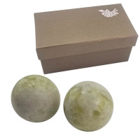 Jade massage balls in a case (d-4.2 cm)