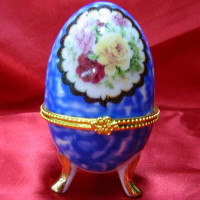 яйцо шкатулка керамич.голуб