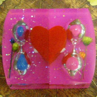 Часы песочные с сердечком (5.5*6.5)