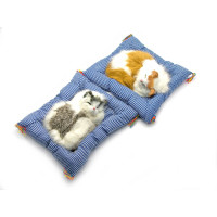 Кошка спящая на коврике  (21х20х6см)