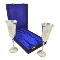 Бокалы бронзовые посеребренные  (н-р 2 шт)(27,5х19,5х8,5 см)