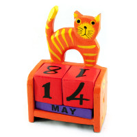 Вечный календарь "Кот" дерево оранжевый (14,5х10х5,5 см)