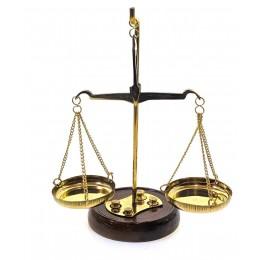 Весы бронзовые на деревянной подставке (10 гр.)(15х6х9 см)