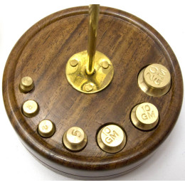 Ваги бронзові на дерев'яній підставці (50 гр.) (20,5 х8х13 см)