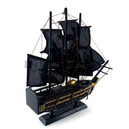 Модель вітрильника на підставці "Піратський корабель" (27,5х30х5,5 см)