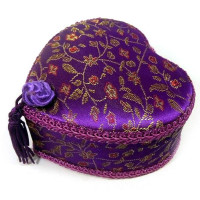 Jewelry box "Heart" with purple embroidery (10.5x11.5x5.5 cm)