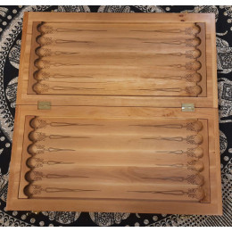 Нарды с узором,фасад из  массива  дерева (56х27,5х5 см)