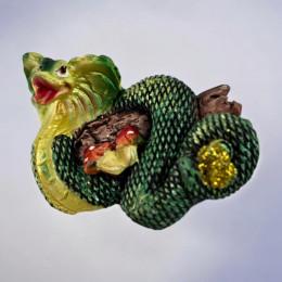 Змея-кобра  на ветке магнит на холодильник (5х4 см)