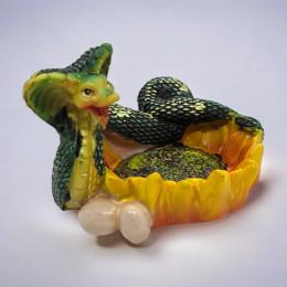Ashtray "Cobra in Sunflower" (8.5x7x6.5 cm)