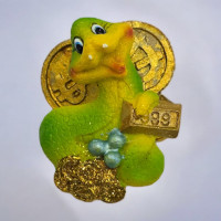 Fridge magnet "Snake with money" (5.5x4x4cm)
