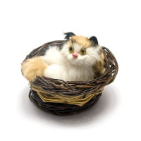 Кішка в кошику (нявкає) (12х10х9 см)