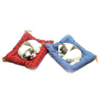 Щеня спить на килимку в автомобіль (23х19х4 см)