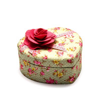 Шкатулка для бижутерии с зеркальцем "Сердечко" (12,5х6х6,5 см)