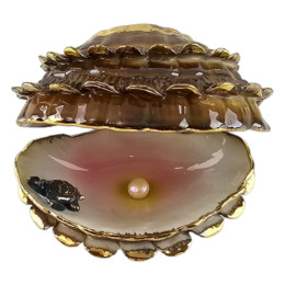 Brown porcelain pearl (8.5x6x6 cm)