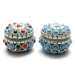 Скринька кругла метал з камінням (d-8,5 h-7,5 см)