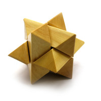 Wooden puzzle (10x10x10 cm)