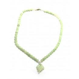 Jade necklace with pendant (33 cm)