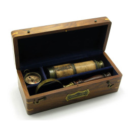 Magnifier with compass and spyglass in a wooden case (23x9.5x8.5 cm)