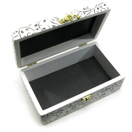 Шкатулка красный орнамент дерево на ножках, массив дерева (20,5×12,5×9 см.)