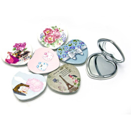 Mirror cosmetic heart 