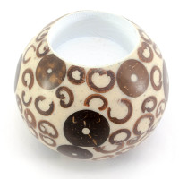 Candlestick resin+cinnamon white(d-7cm h-5.5cm)B