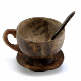 Чашка с ложкой и блюдцем из кокоса (9х12,5х11 см)