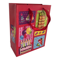 Red cardboard gift bag with "Happy Birthday" applique (18x23x8 cm)