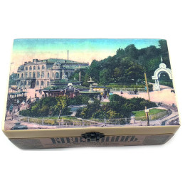 Шкатулка  "Европейская площадь" (20,5х12,5х8 см) из массива дерева