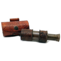 Spyglass in a leather case (11x3.3x3.3 cm)