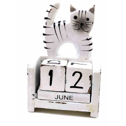 Календарь настольный "Белый кот"  деревянный (10х7х4 см)