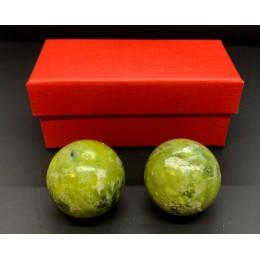 Jade massage balls in a case (d-4 cm)