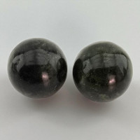 Jade massage balls in a case (d-3.8 cm)