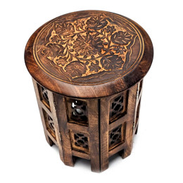 Round carved table made of mango wood (29x29x31 cm)
