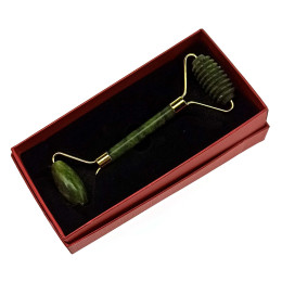 Массажер для лица нефритовый  валик+ежик с ручкой в футляре (16х5,5х2 см)