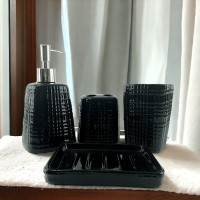 Bathroom set black