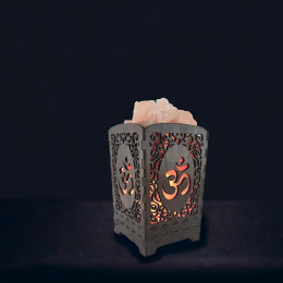 Соляная лампа из гималайской соли "Сияющий ОМ"  (21х10,8х10,8 cм)