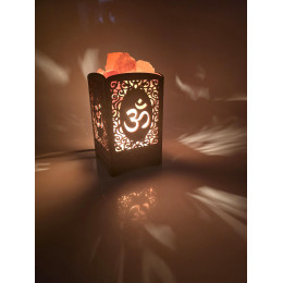 Соляная лампа из гималайской соли "Сияющий ОМ"  (21х10,8х10,8 cм)