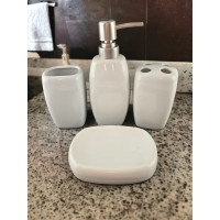 Ceramic bathroom set, white (24X 21.5x 6.5 cm)